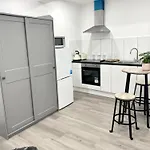 Charming 1-Bed Studio In London