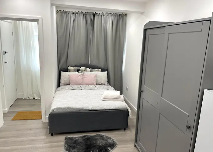 Charming 1-Bed Studio In London
