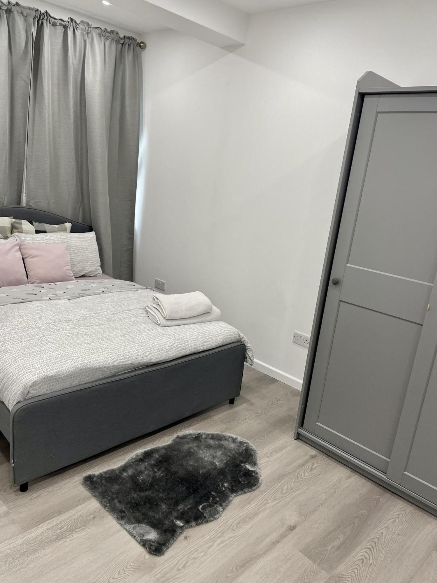 Charming 1-bed In * Londra