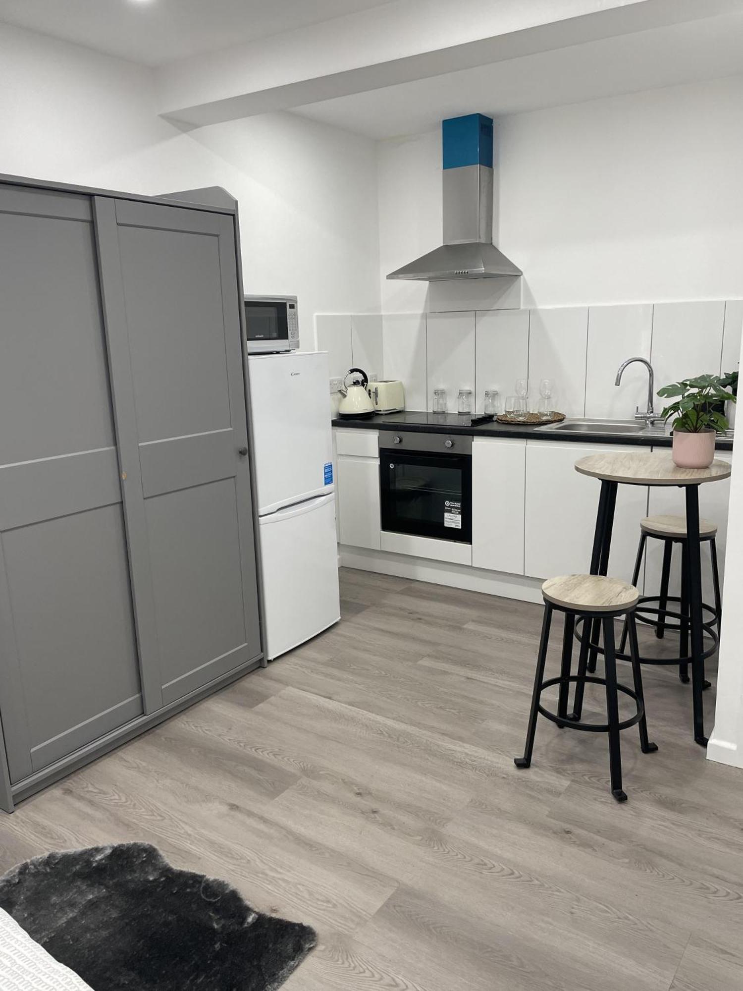 Charming 1-bed In Appartamento *
